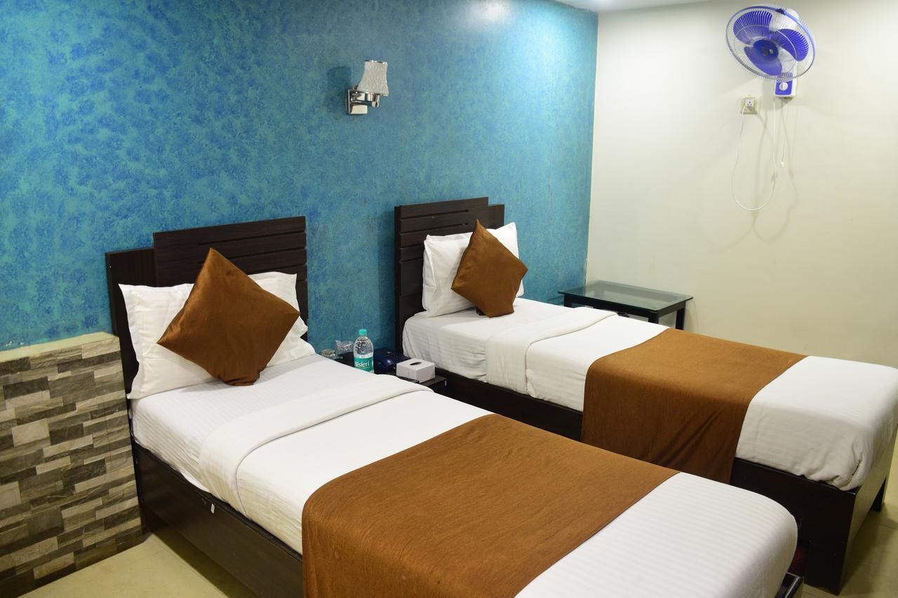 Hotel K.C Residency Βομβάη Εξωτερικό φωτογραφία