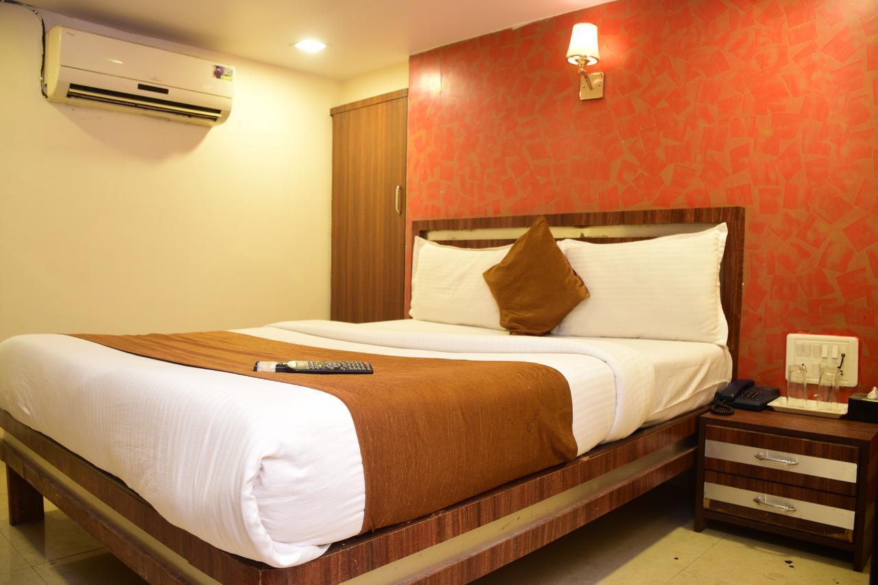 Hotel K.C Residency Βομβάη Εξωτερικό φωτογραφία