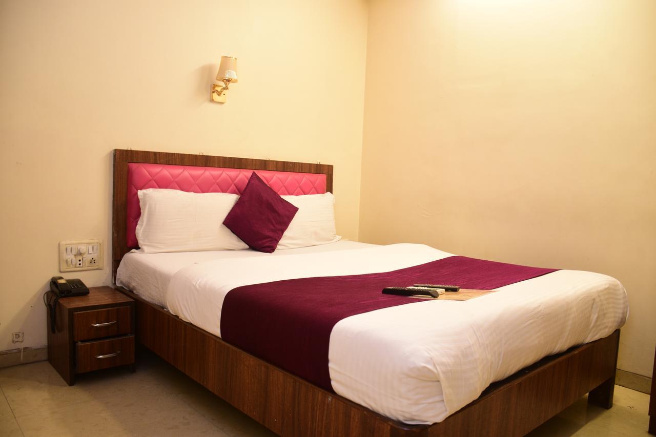 Hotel K.C Residency Βομβάη Εξωτερικό φωτογραφία